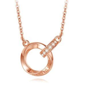 Interlocking necklace